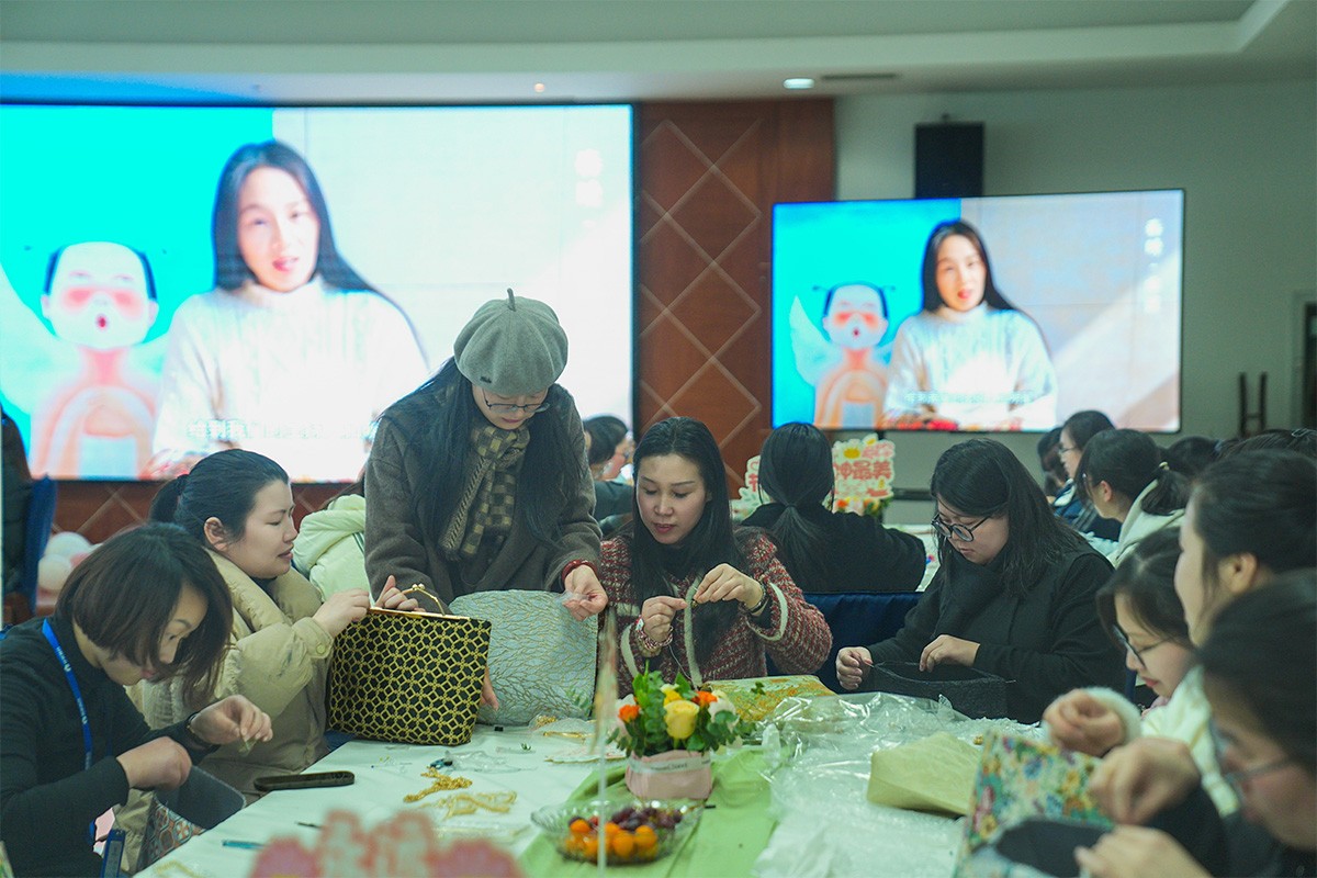 愿你的笑容如春花般绽放——bm11222宝马娱乐网站制药2025年三八妇女节系列运动-bm11222宝马娱乐网站-新闻动态